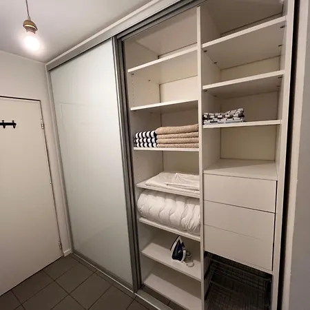 Lägenhet Modern Topfloor Studio With Balcony In City Center *