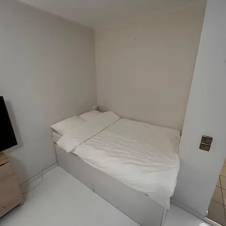 Lägenhet Modern Topfloor Studio With Balcony In City Center *